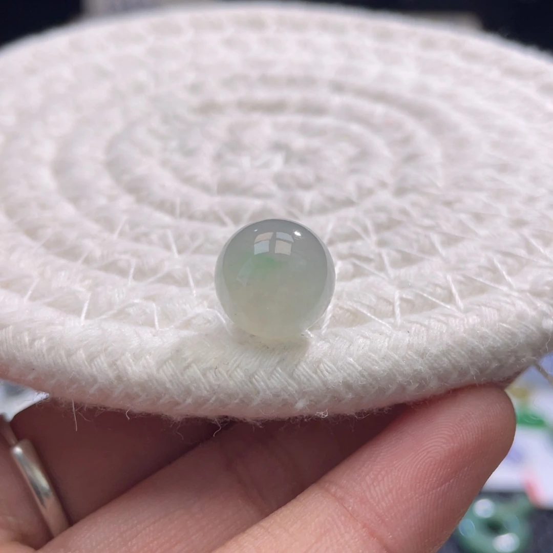 未镶嵌定制翡翠特色飘金丝绿圆珠卡12mm