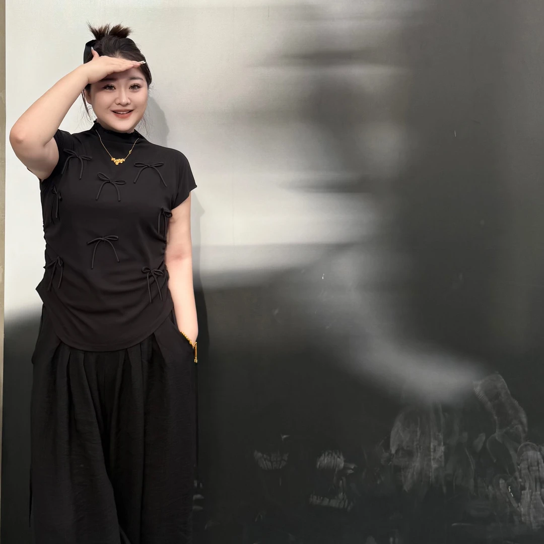 甜美减龄蝴蝶结装饰收腰上衣+夏季宽松休闲百搭裙裤时尚两件套