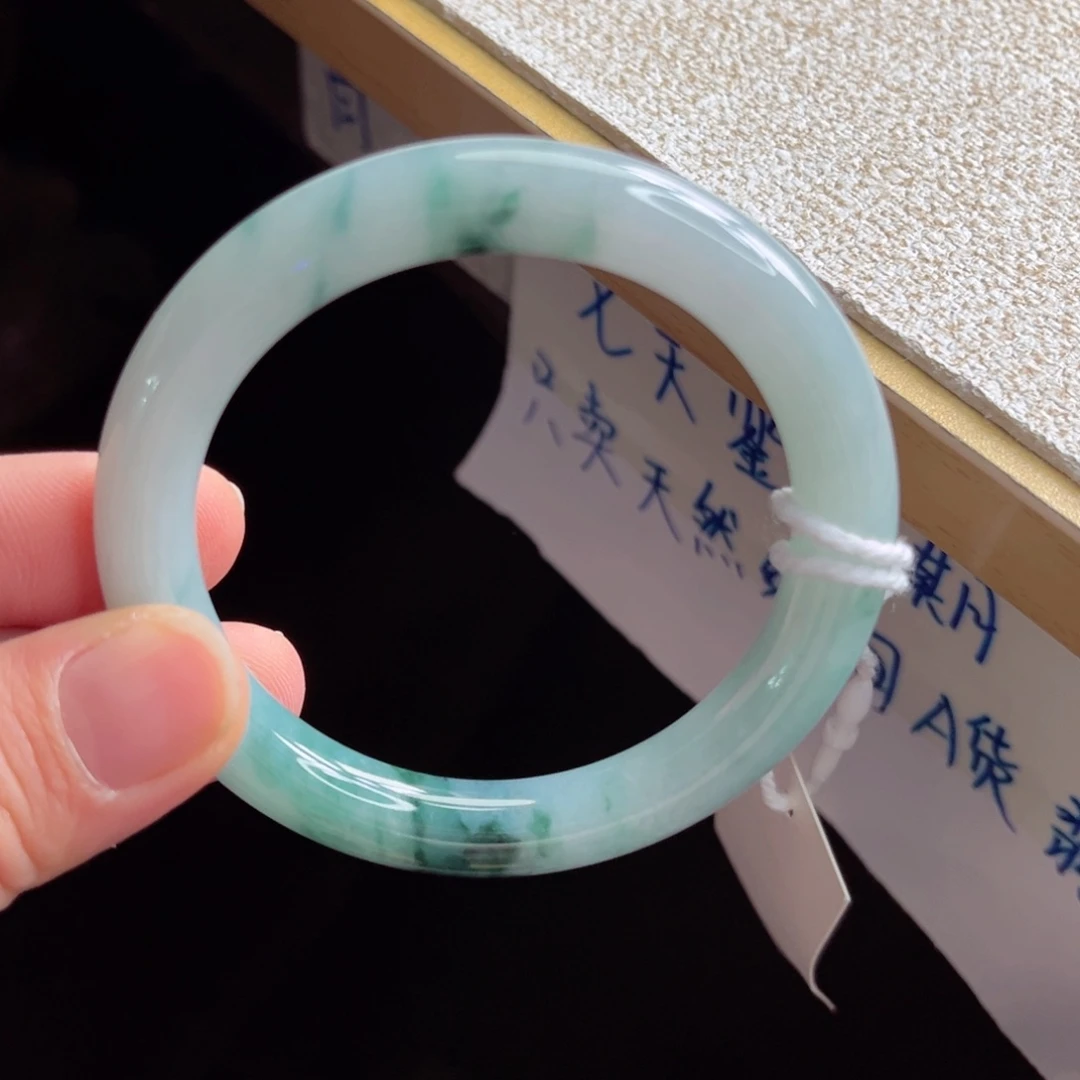 翡翠未镶嵌手镯手镯