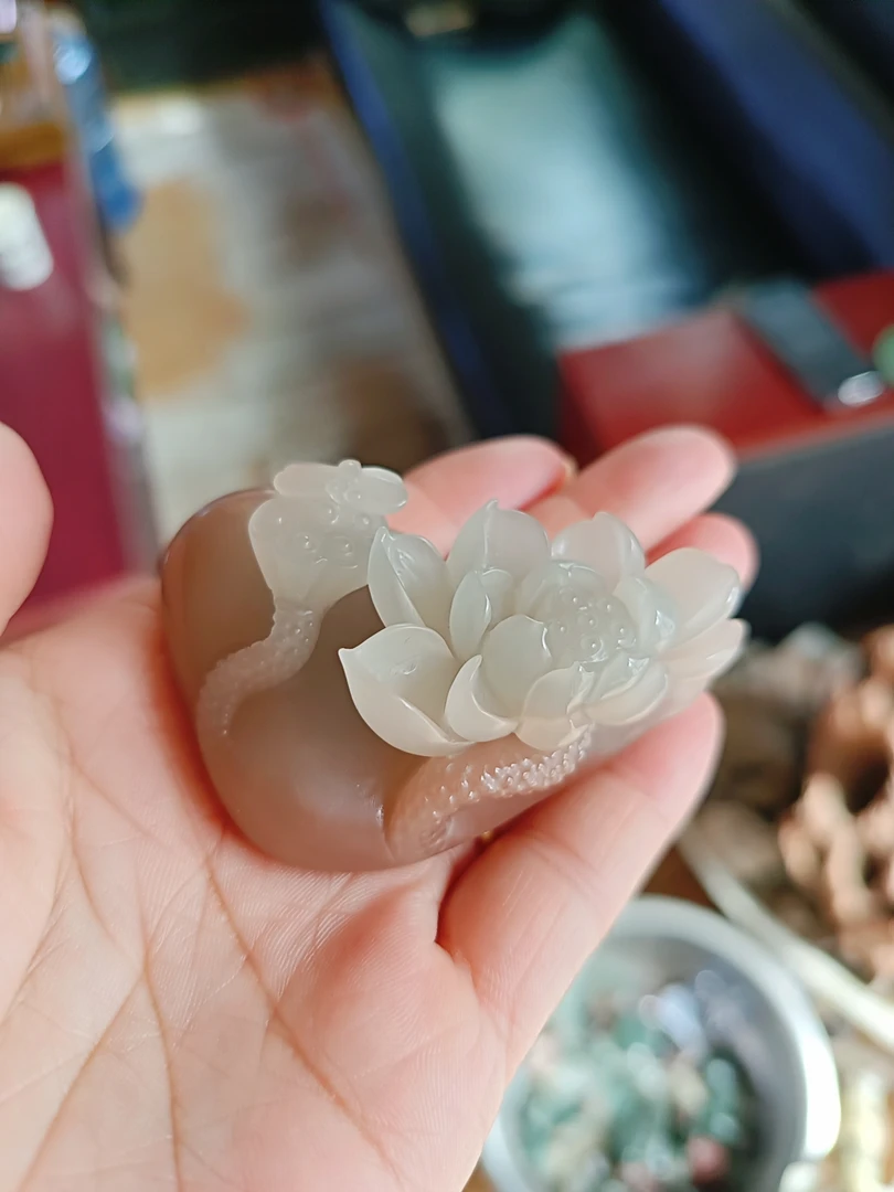 秦紫玉香插，手把件，重72克