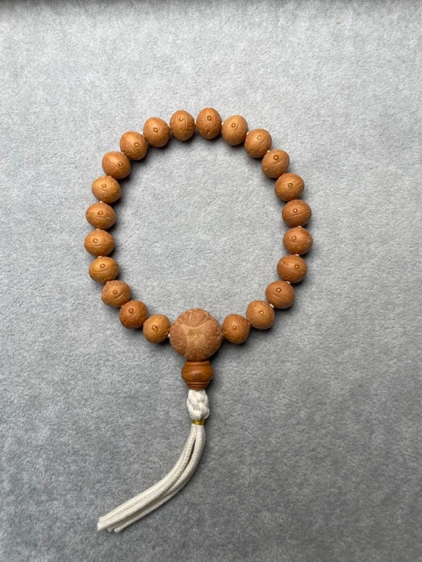 精品尼泊尔凤眼菩提11mm飞碟手串