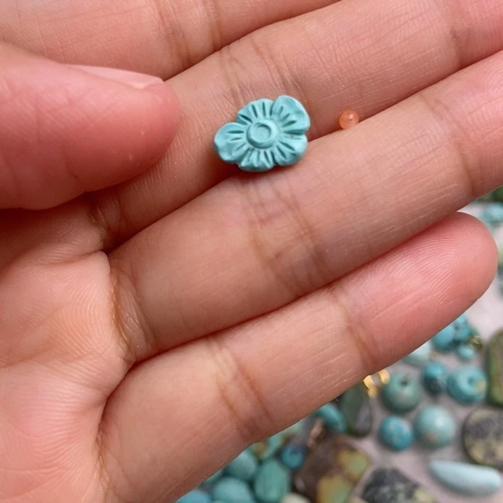 南红玛瑙未镶嵌珠宝奇石