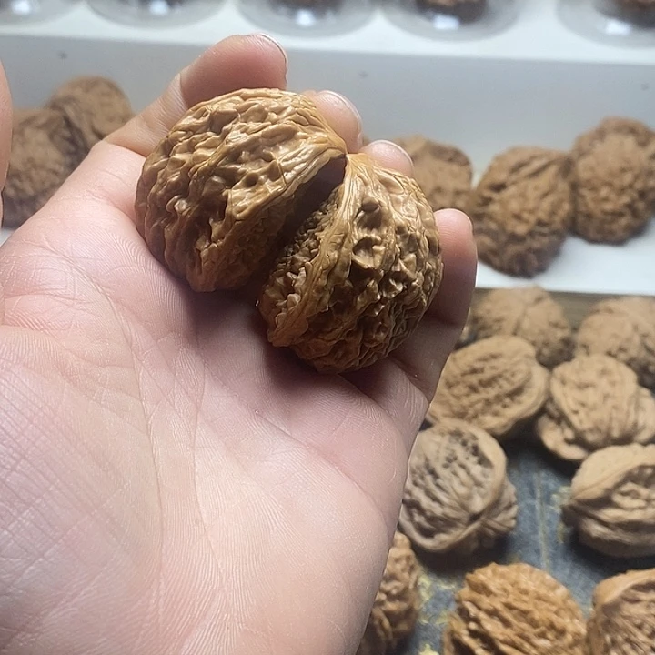 桃核吊坠麦穗蛇头