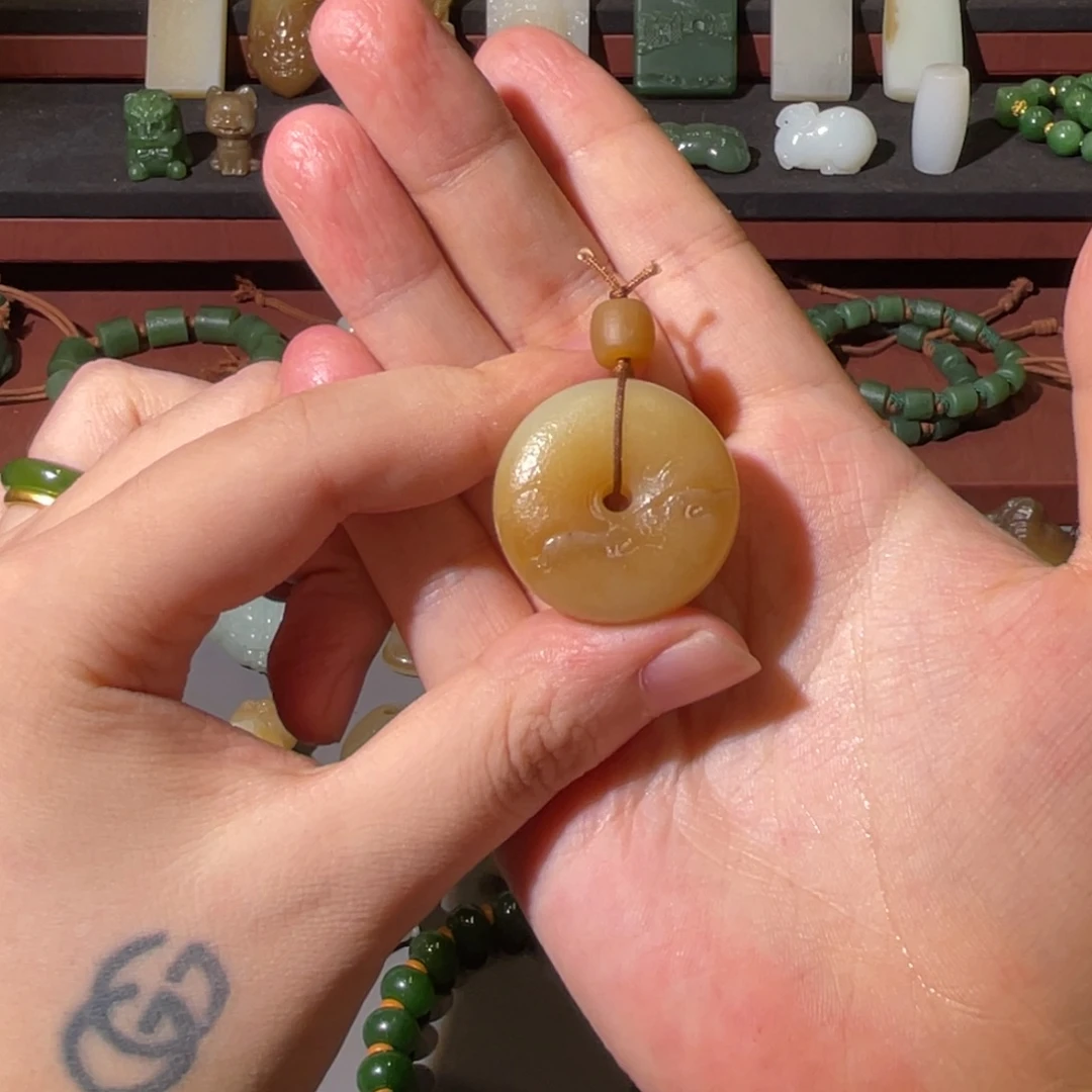 和田玉未镶嵌颈饰