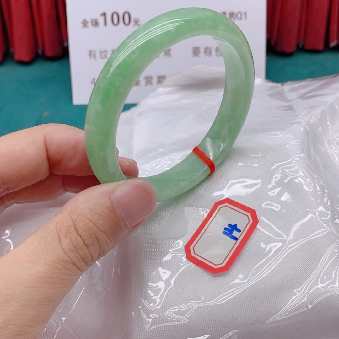 翡翠手镯未镶嵌?**?1444444/57