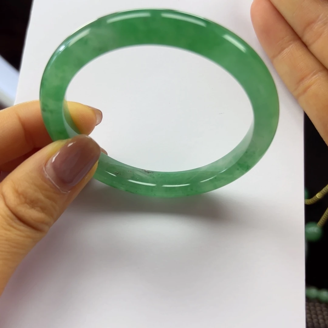 石英质玉未镶嵌手镯