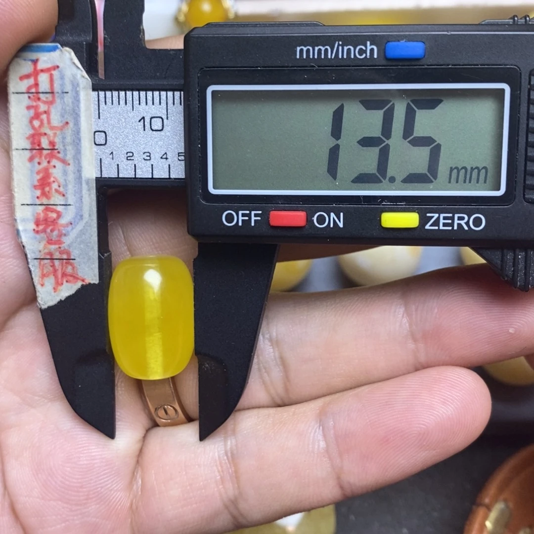 李***波裸石蜜蜡未镶嵌13.5x18.9桶珠