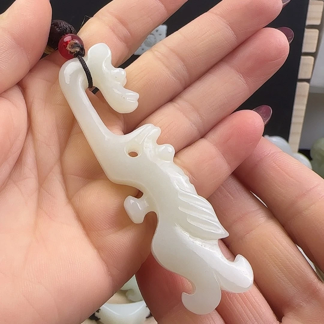 和田玉（糖玉）未镶嵌颈饰