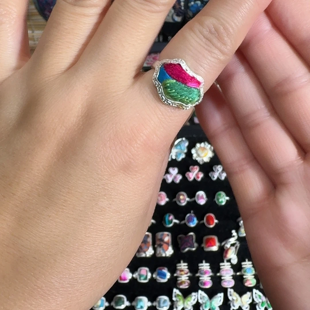 织绣民族风刺绣戒指