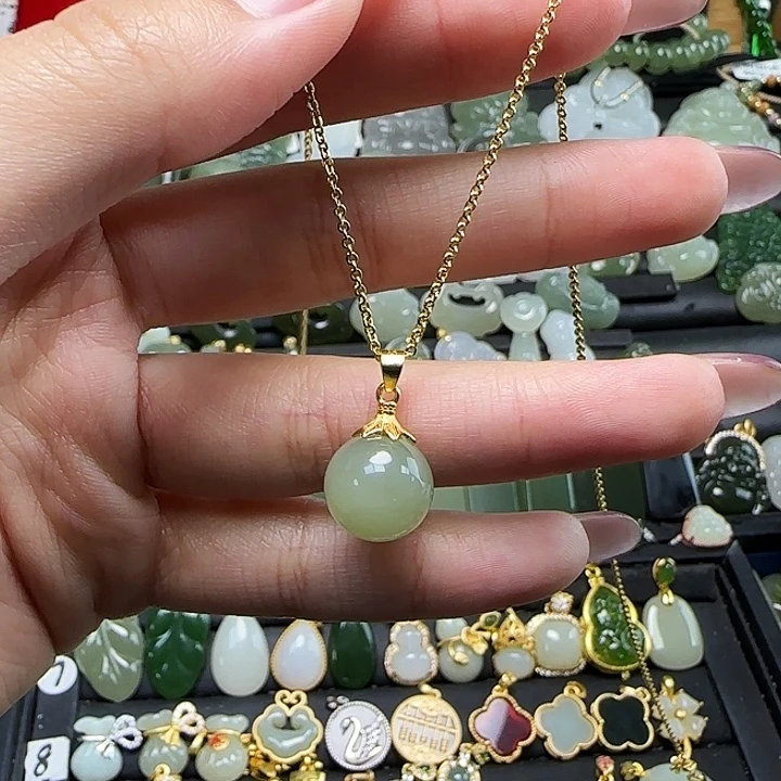 和田玉银S925镶嵌吊坠(赠链)