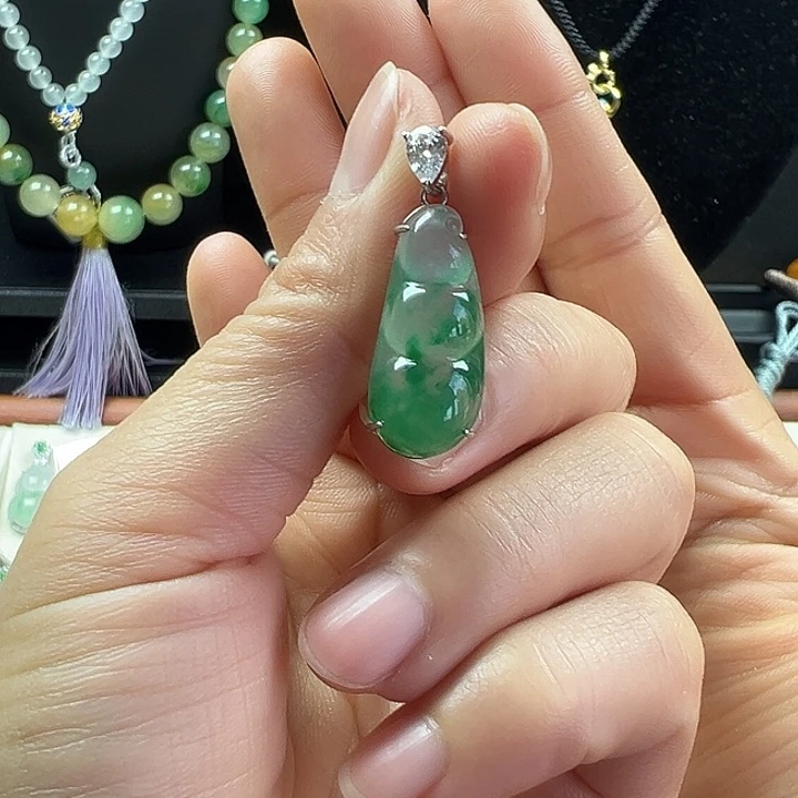 石英质玉银S925镀金镶嵌颈饰