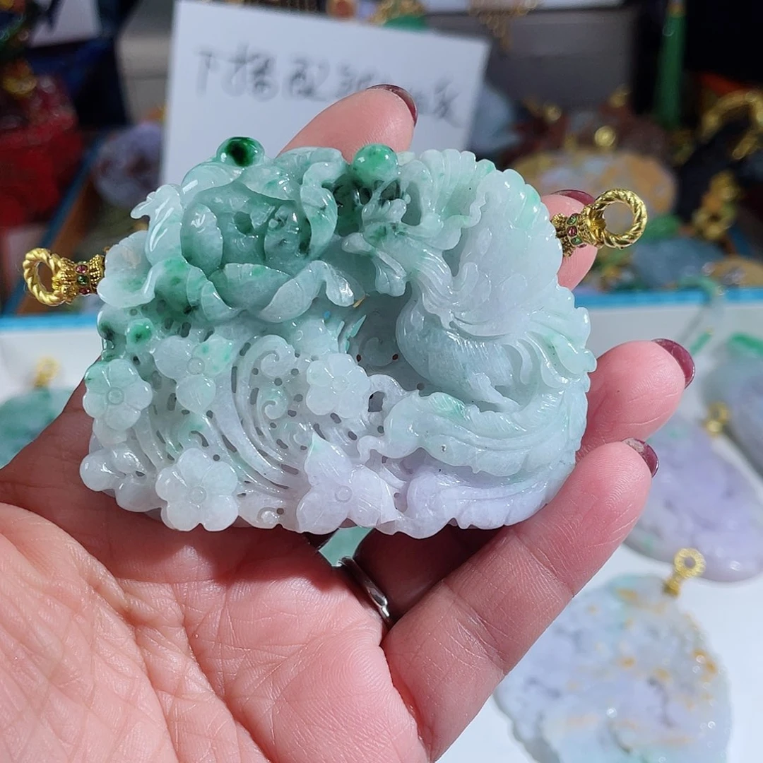 翡翠颈饰未镶嵌老料凤穿牡丹锁