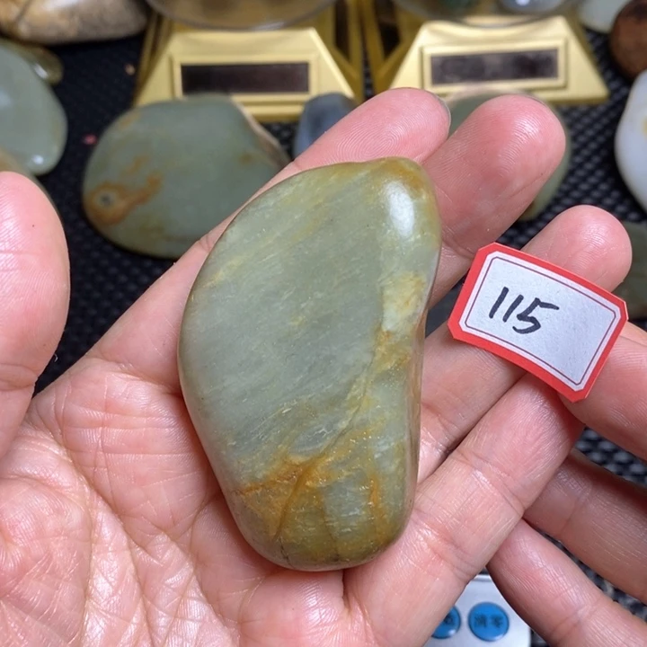 未镶嵌和田玉把件115