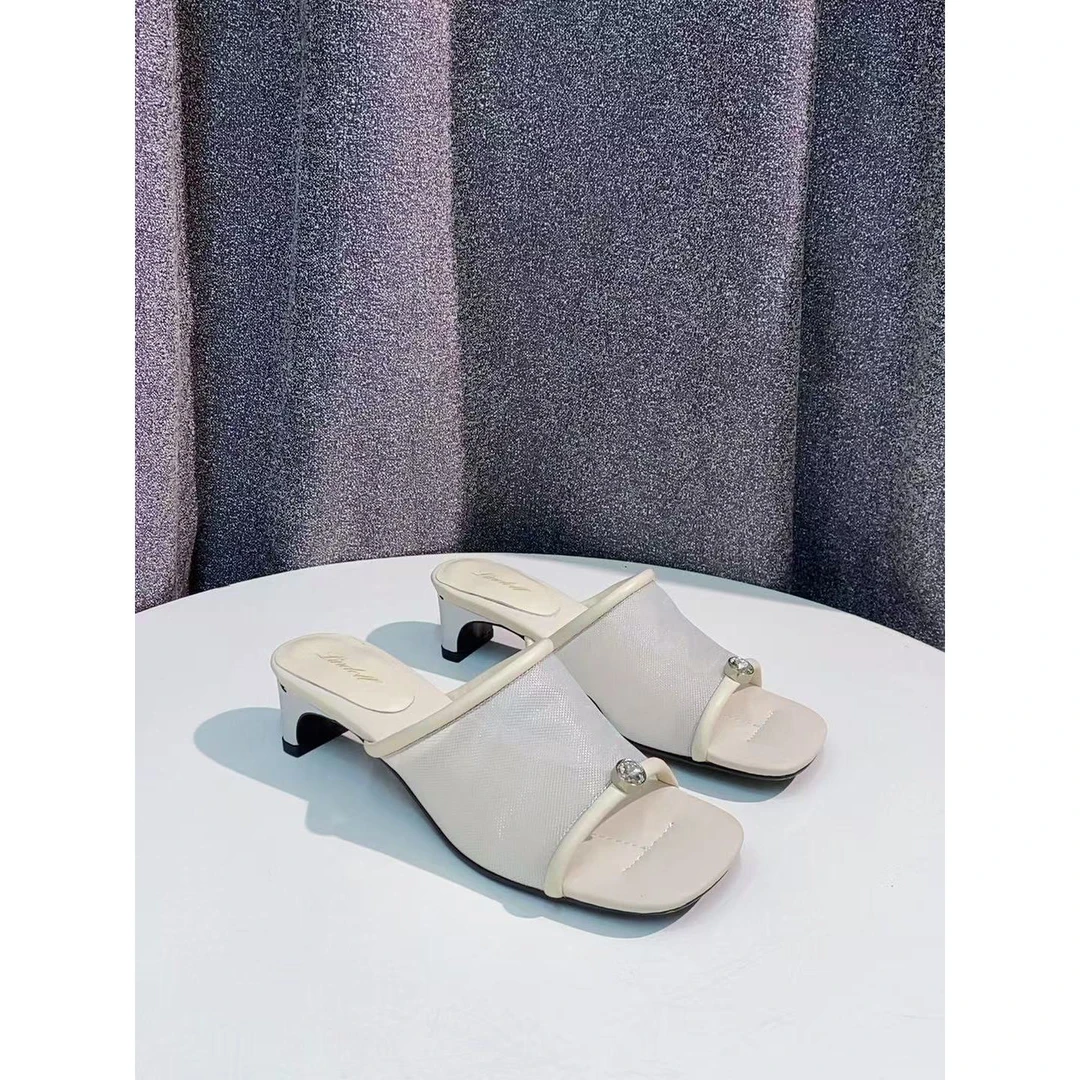 C2801  米色 夏季时尚方头舒适低跟透气露趾拖鞋