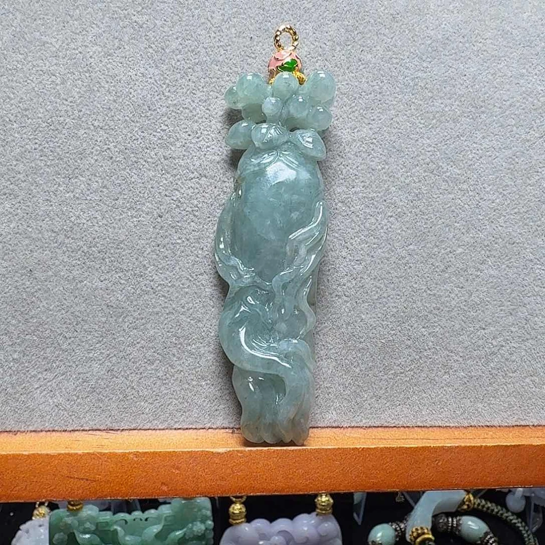 吊坠(赠链)未镶嵌翡翠