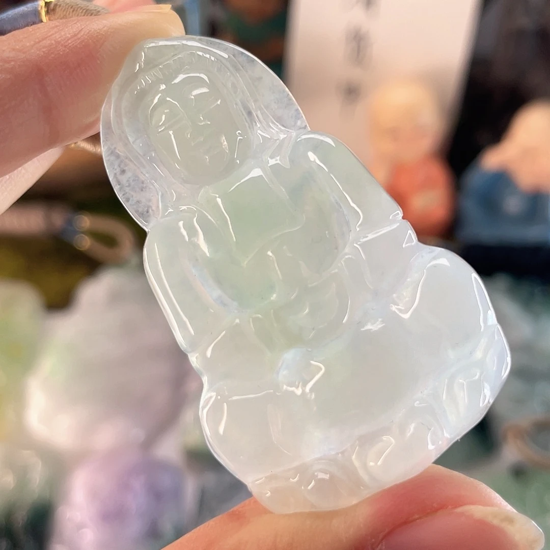 翡翠未镶嵌颈饰观音