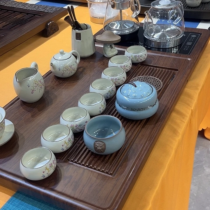 在干嘛呀亲爱你吃饭吗