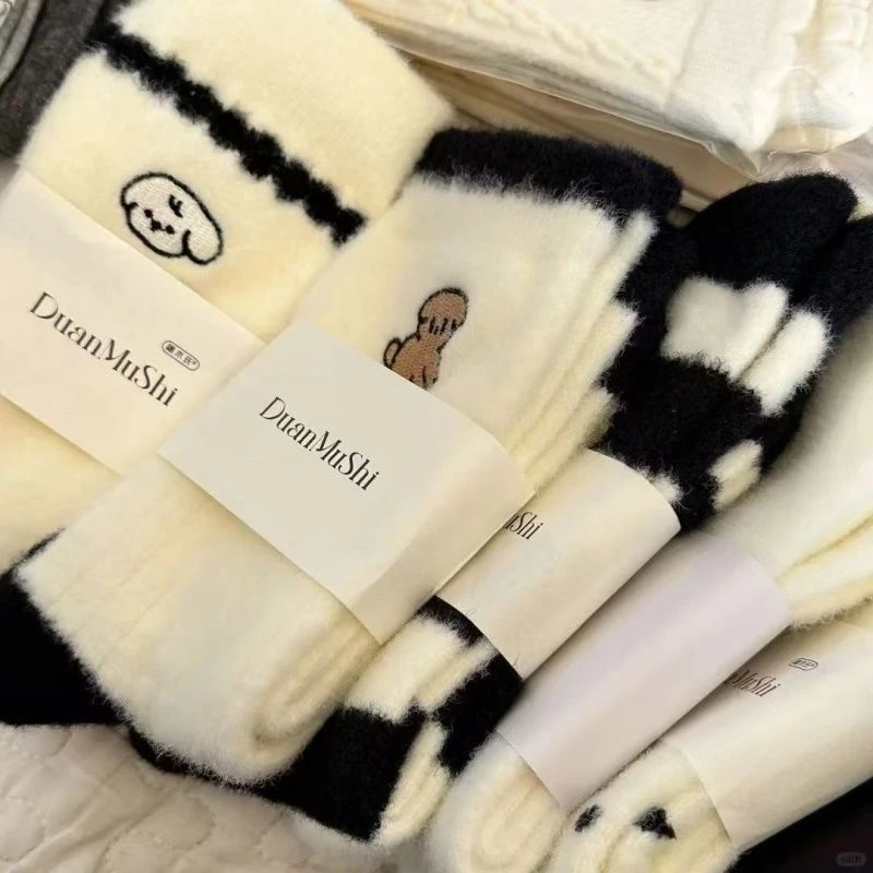 ins秋冬条纹加绒中筒卡通学院可爱小狗中筒袜子女日系加厚地板袜