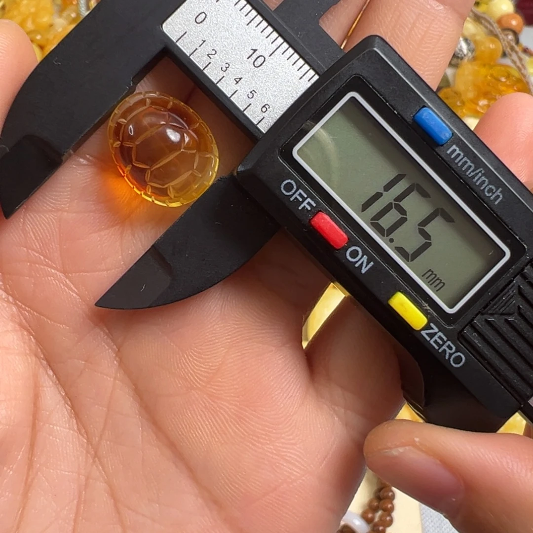 琥珀未镶嵌裸石琥珀