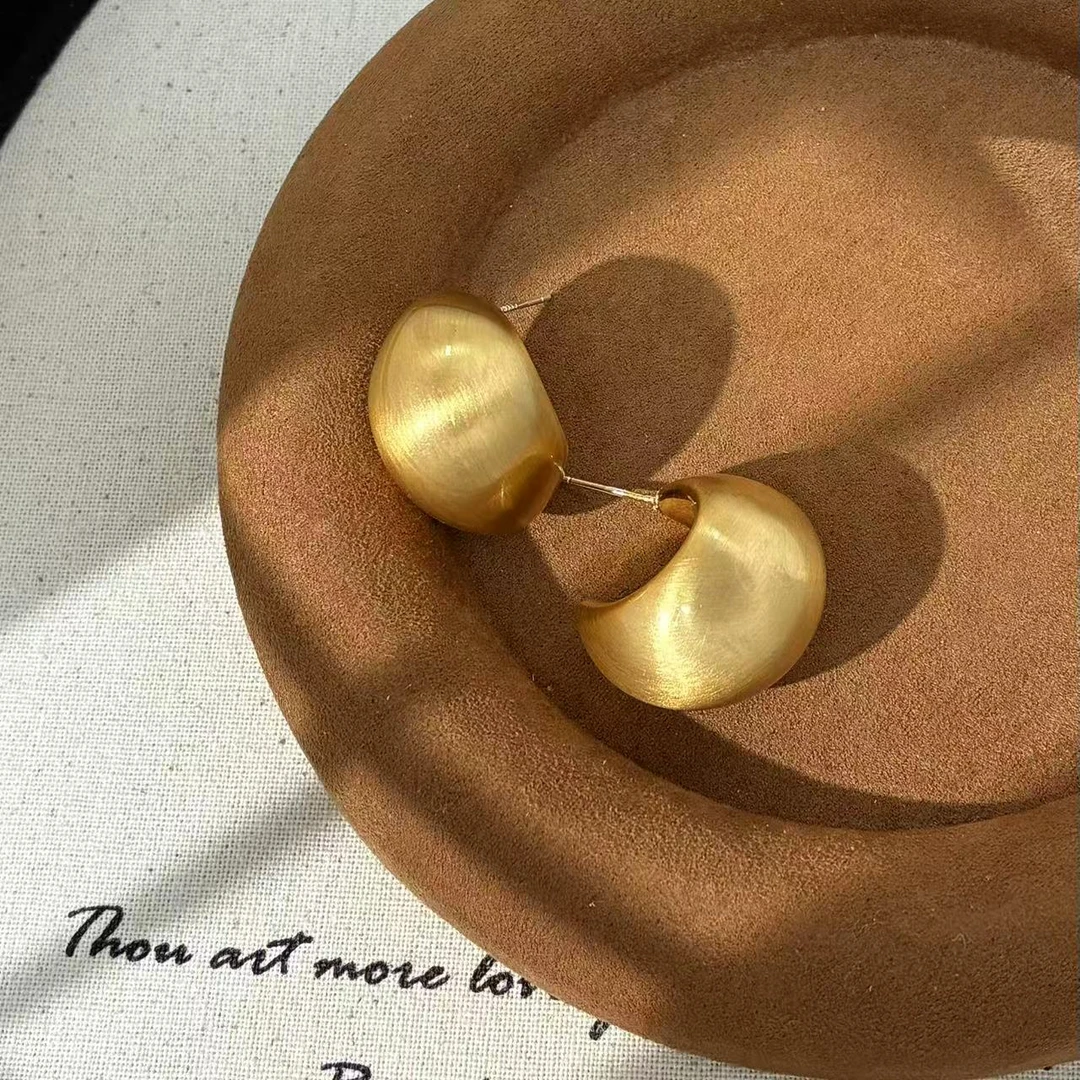 铜合金耳饰 远远（YYA05） 金色胖月亮