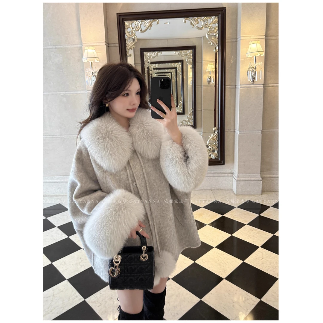 「流光晚宴」狐狸毛领宽松斗篷羊毛大衣女慵懒双面呢子袖口毛外套