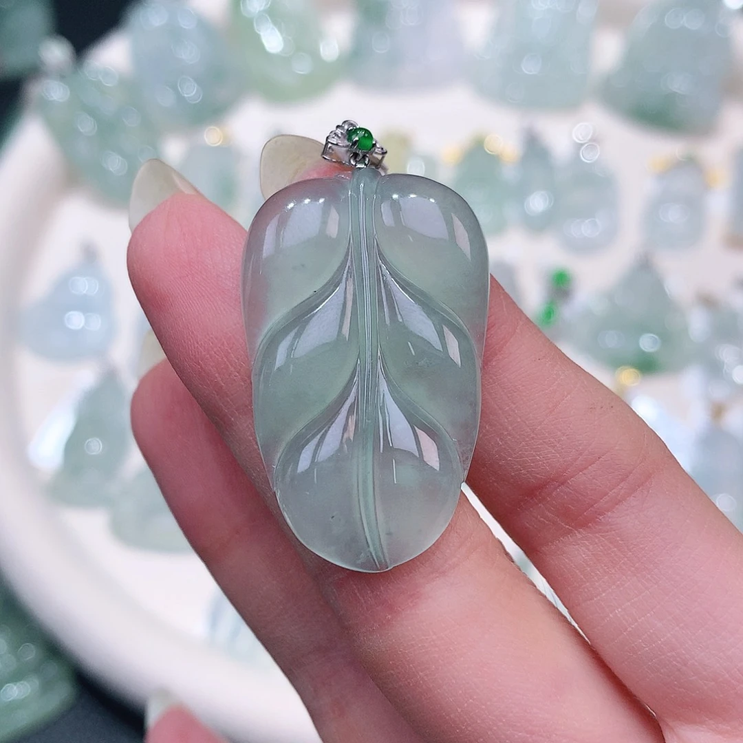 颈饰18K金镶嵌翡翠34.5-21.7-4