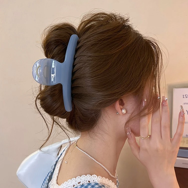 2025新款气质百搭鲨鱼夹高级感简约果冻色抓夹盘发夹后脑勺头饰夏