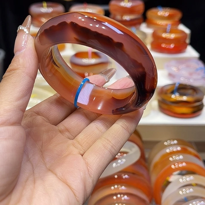 玛瑙/玉髓手镯未镶嵌