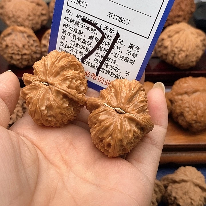 桃核吊坠白狮子头35