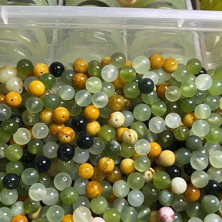 合金蛇纹石玉颈饰