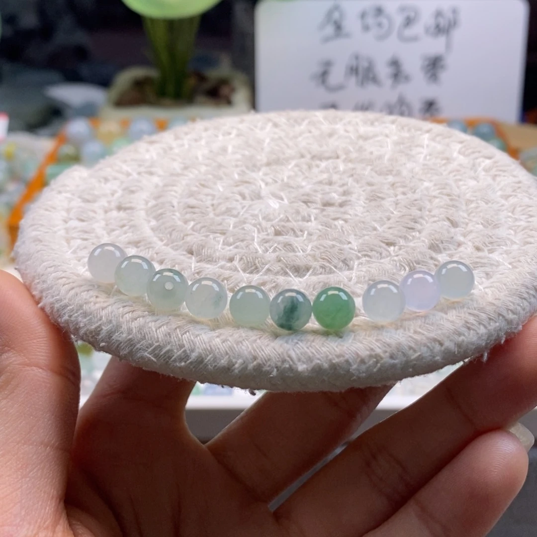 翡翠散珠?*y天然翡翠6，10颗