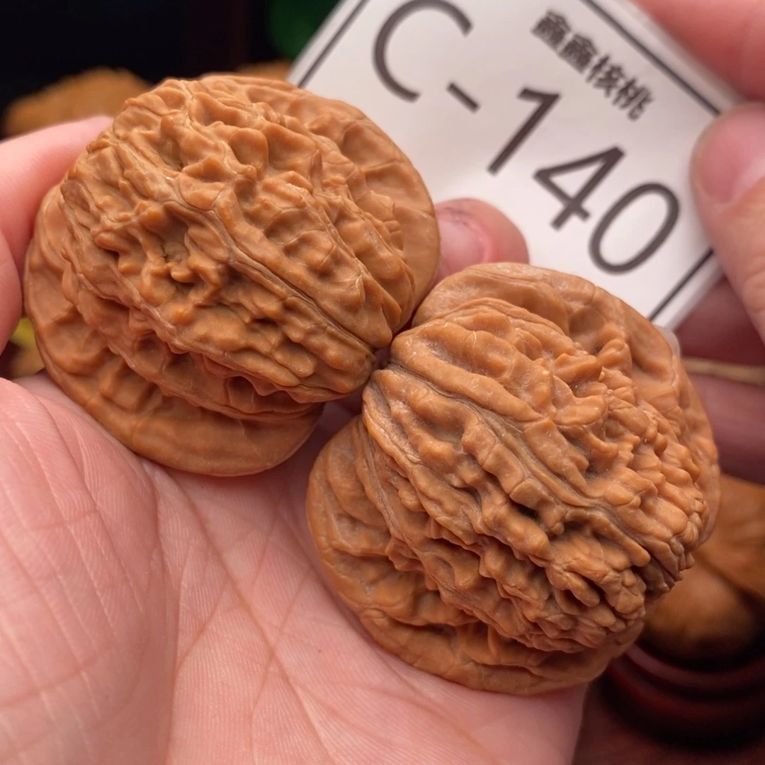 文玩核桃把件汉高楼43