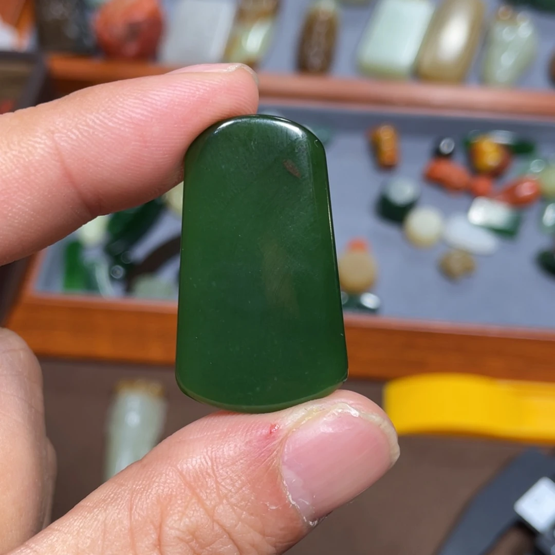 和田玉和田玉未镶嵌曾*悅