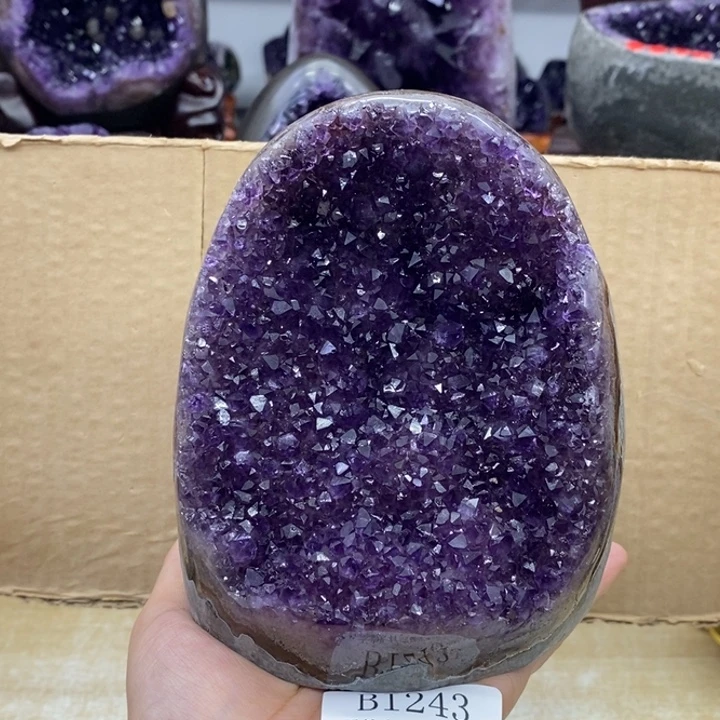 水晶大型摆件（非配饰）未镶嵌