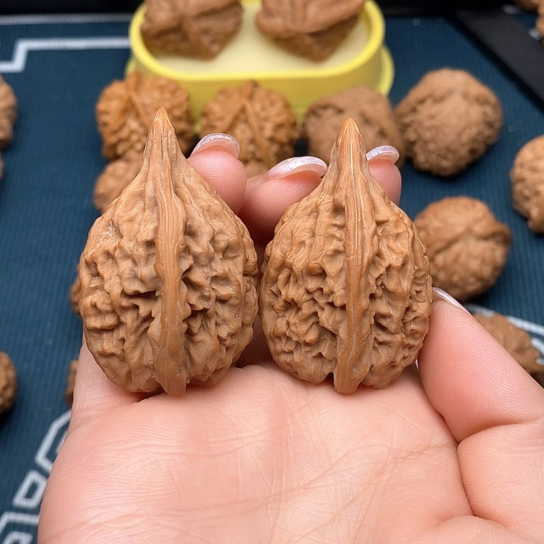 文玩核桃吊坠红婴枪50.5