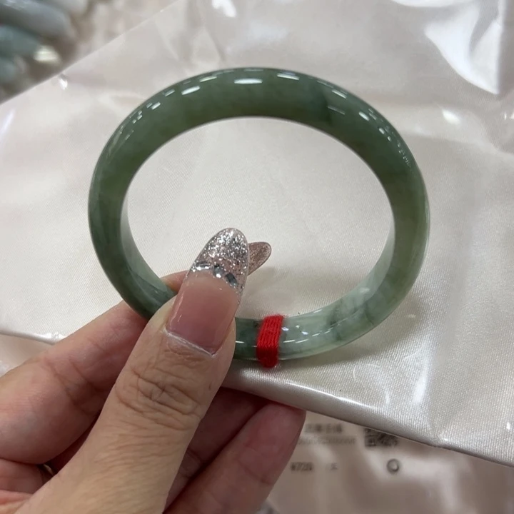 翡翠未镶嵌手镯翡翠手镯