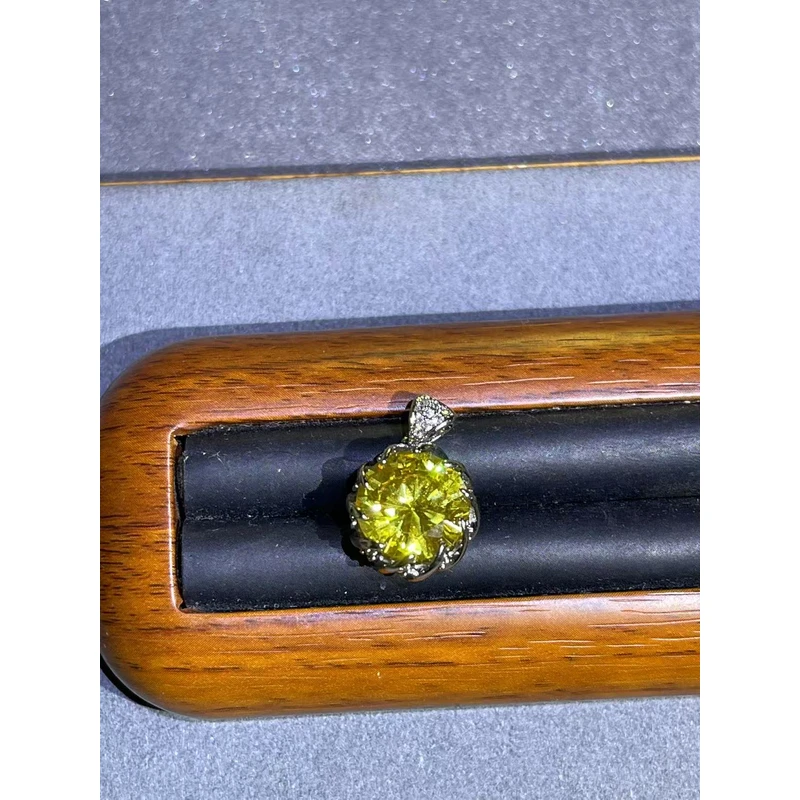 a2170白托黄镶吊坠多样性发货