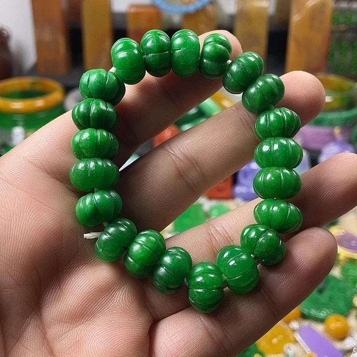 翡翠未镶嵌颈饰手串