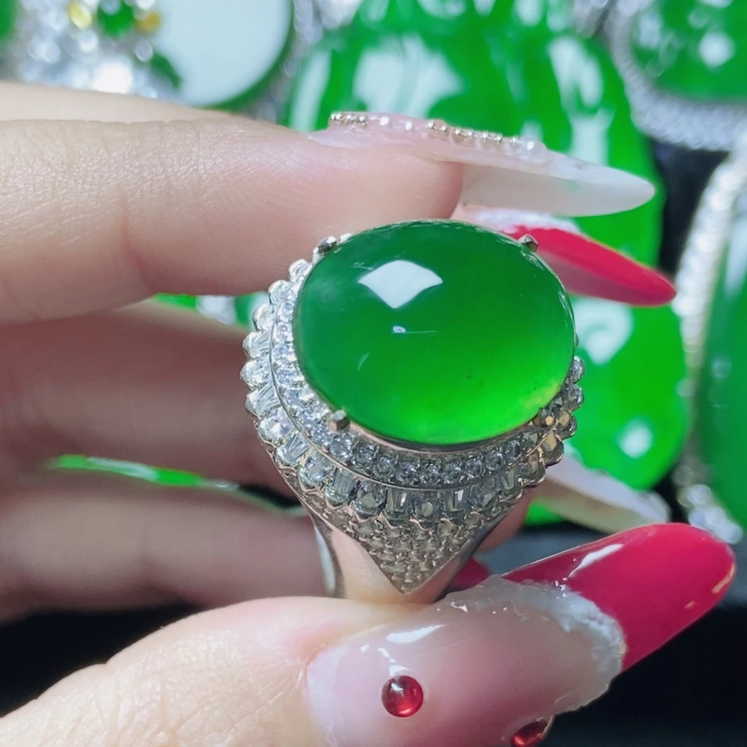 翡翠未镶嵌颈饰