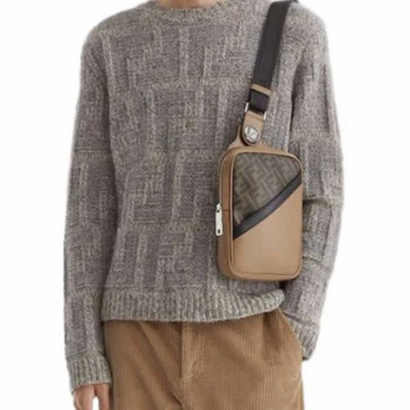 99新 FENDI/芬迪 3516/灰色满印圆领套头长袖毛衣/52码/全新带吊