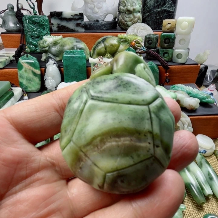 独山玉未镶嵌珠宝半成品