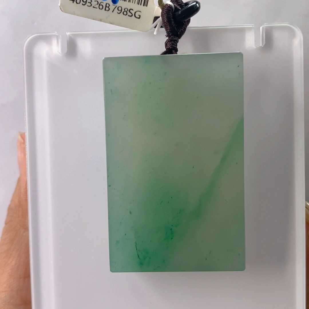 石英质玉未镶嵌颈饰