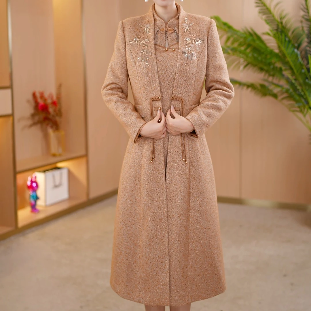 2025新款中老年妈妈秋冬时尚两件套连衣裙新款遮肚子显瘦洋气裙子