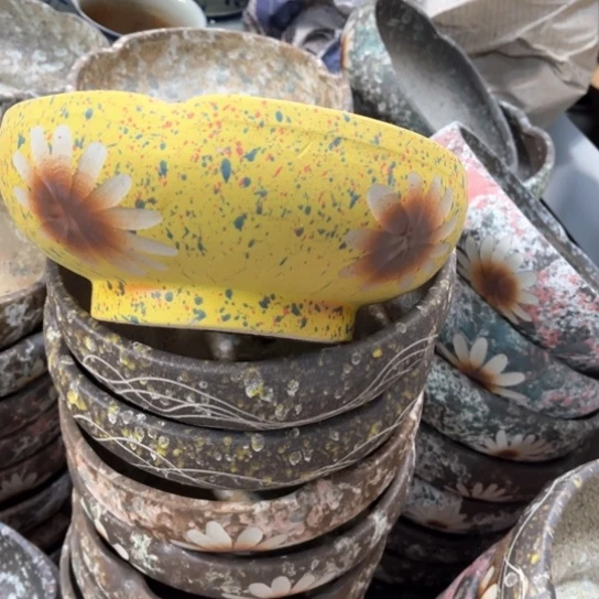 罐默认微瑕，有孔编号19-61