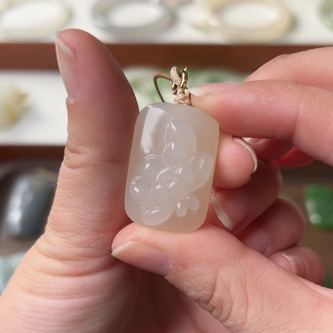 和田玉未镶嵌吊坠(不含链)