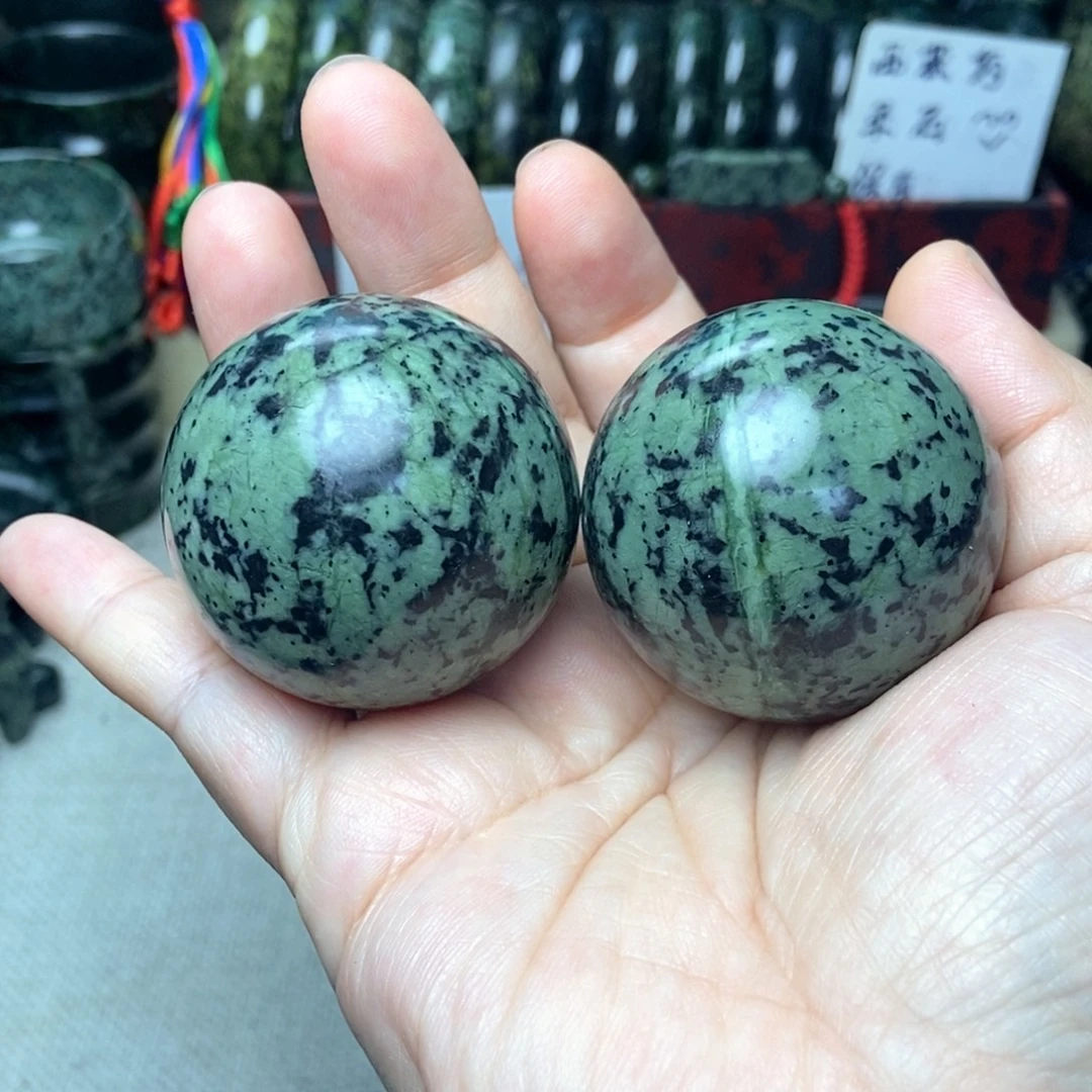 蛇纹石玉未镶嵌健身球直径45左右