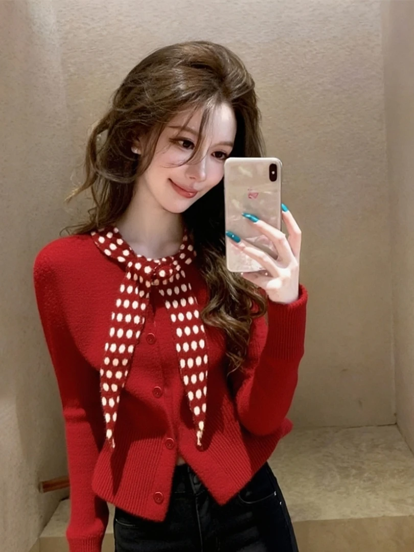 本命年圣诞新年红色毛衣女冬高端气质独特漂亮掐腰小香风针织上衣