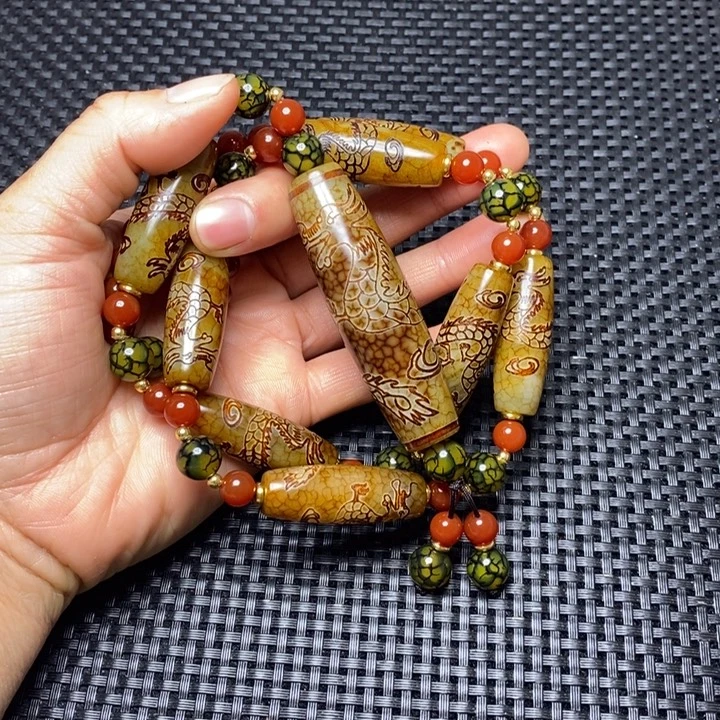 赚***家玛瑙/玉髓未镶嵌手链