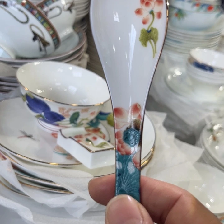 翠***园瓷片荷塘小勺二十个