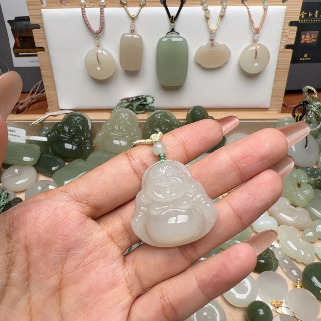 和田玉未镶嵌颈饰